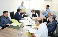 CCJR analisa 12 projetos e um veto