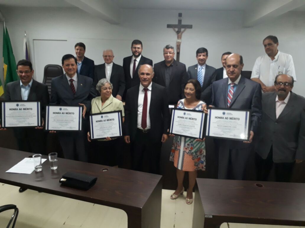 Certificado Dom Manoel Pestana Filho, instituído pela Câmara por iniciativa de Jakson Charles, é conferido a seis pessoas que trabalham pela vida e a família
