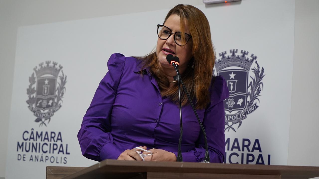 Cleide Hilário defende seu projeto que classifica igrejas como essenciais no protocolo da Covid