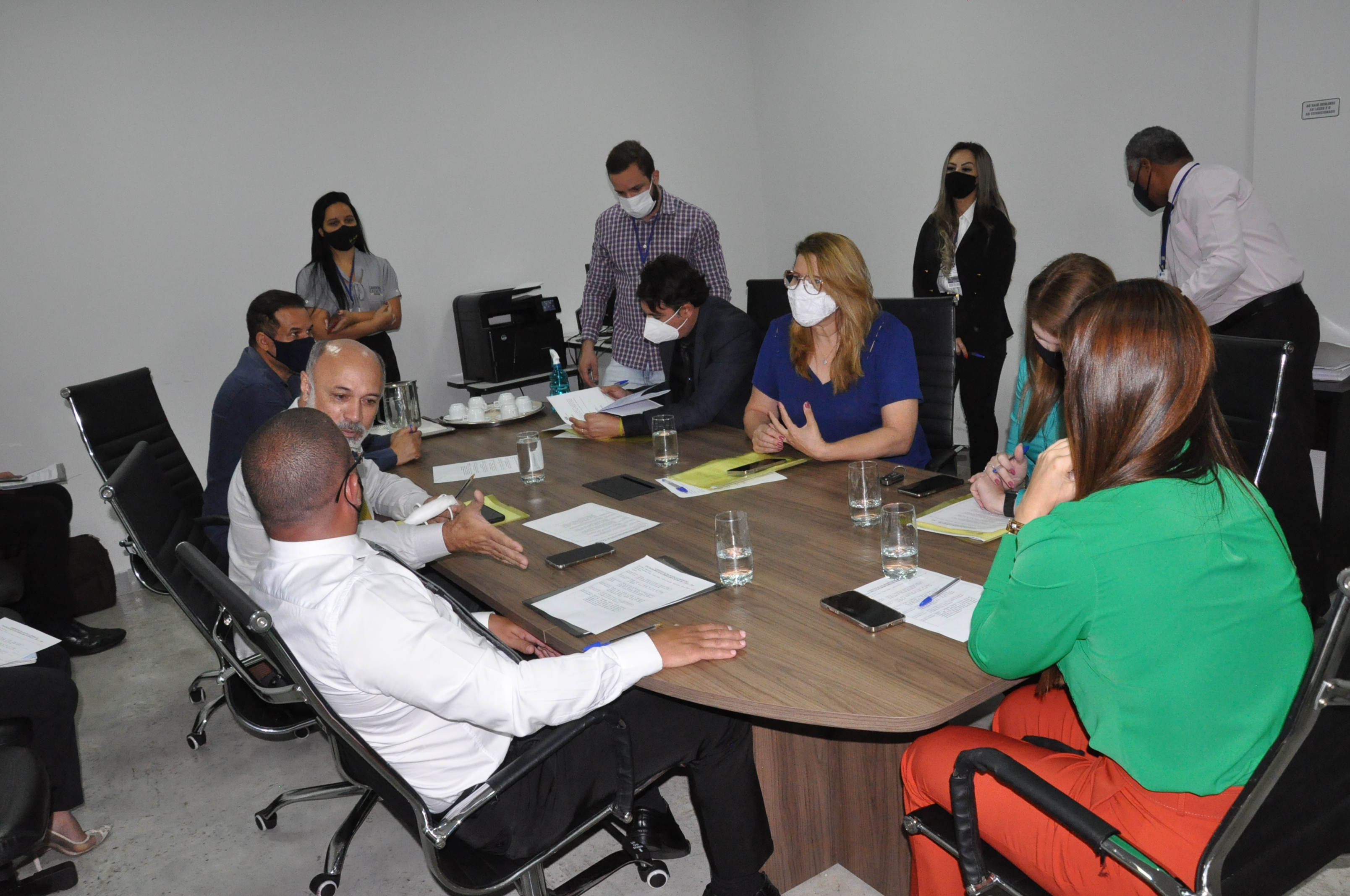 Comissão de Constituição, Justiça e Redação aprova projetos e nomeia relatores