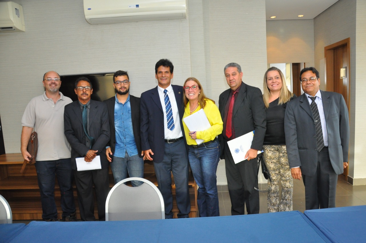 Comissão de Educação pede implantação e construção de escolas à Secretária Estadual de Educação