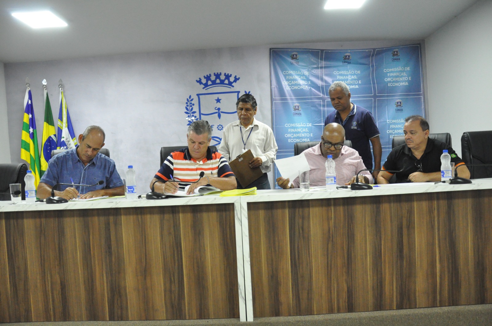 Comissão de Finanças libera seis projetos para votação dos vereadores em Plenário