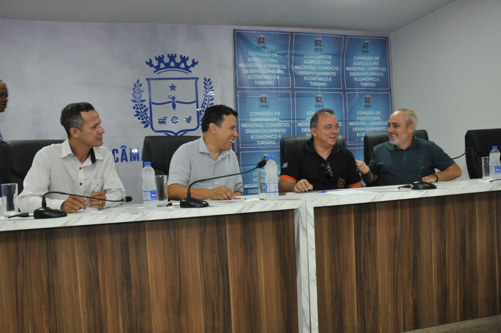 Comissão de Indústria e Comércio aprova projeto que institui Dia do Cooperativismo