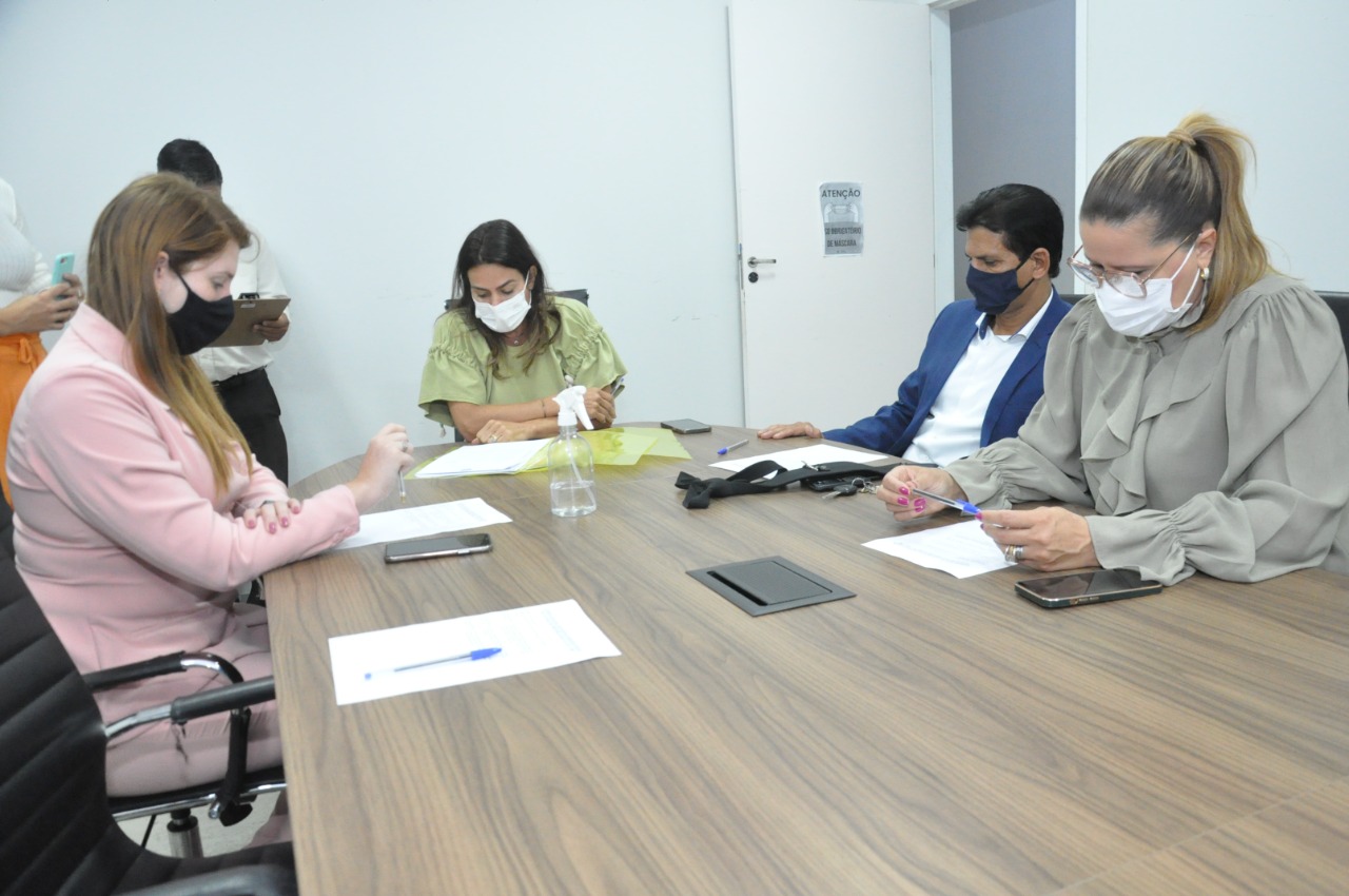 Comissão de Saúde aprova projetos da vereadora Thais Souza