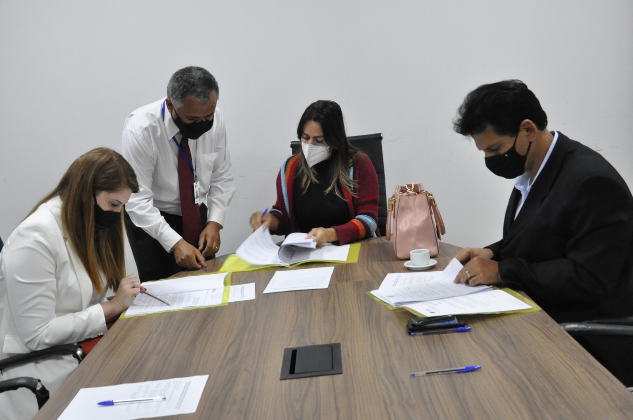 Comissão de Saúde emite parecer favorável e encaminha projetos para comissões de mérito da Casa 