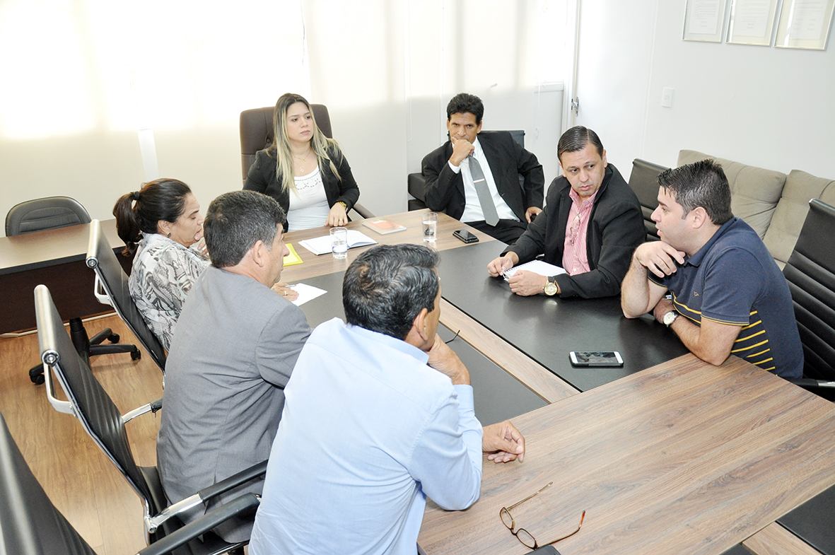 Comissão de Saúde trata de Oncologia com diretor de regulação do município