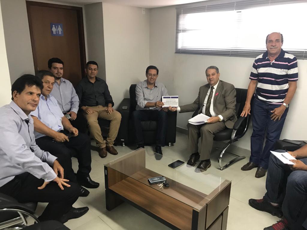 Comissão do Consumidor vai ao Procon cobrar ação quanto à falta de água a moradores