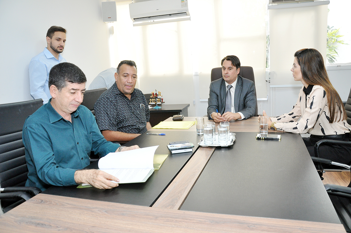 Comissão do Servidor analisa projeto que veda acesso a serviço público a quem tenha cometido crimes contra idoso, criança e deficiente