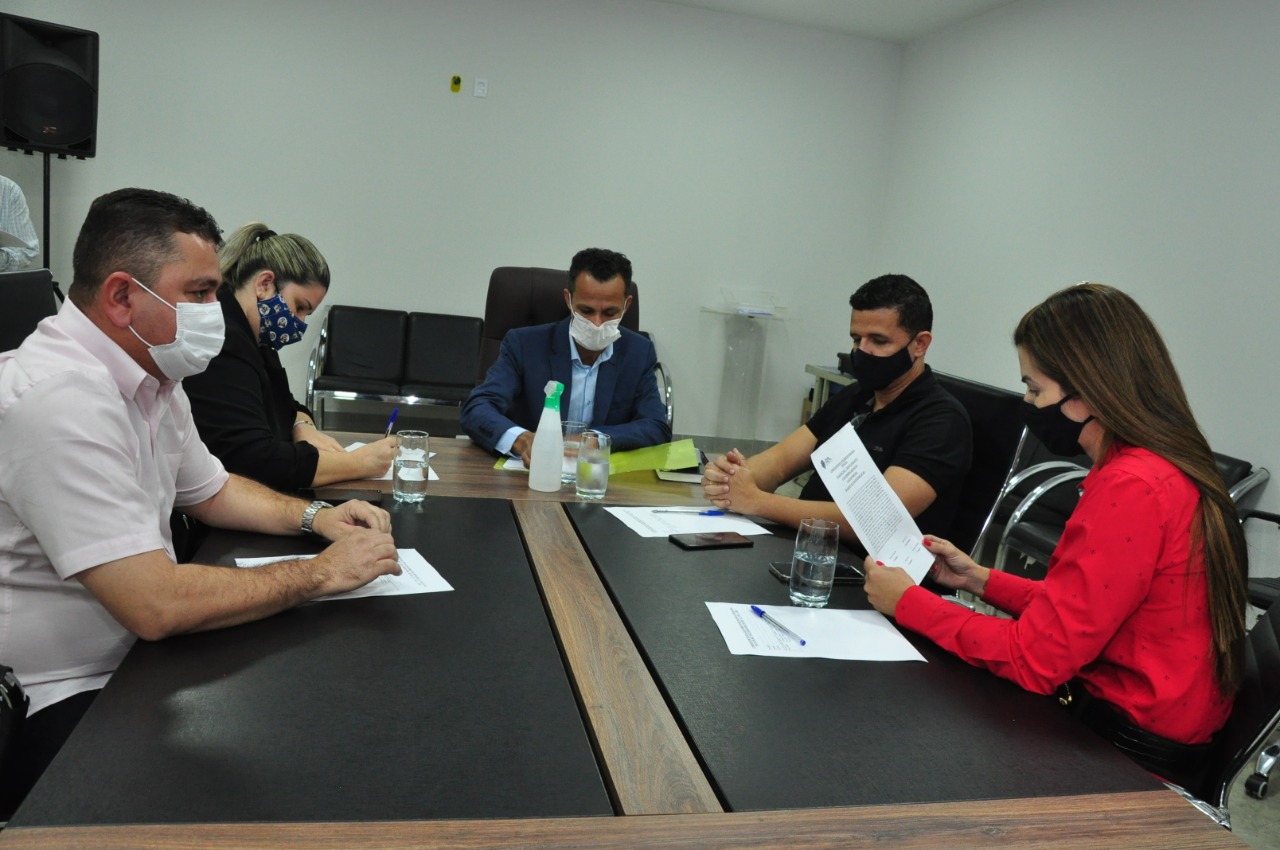 Comissão dos Direitos Humanos aprova projeto que define celebrações religiosas como atividades essenciais