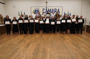 Coro Sinfônico de Anápolis recebe homenagem da Câmara pelos oito anos de trajetória 