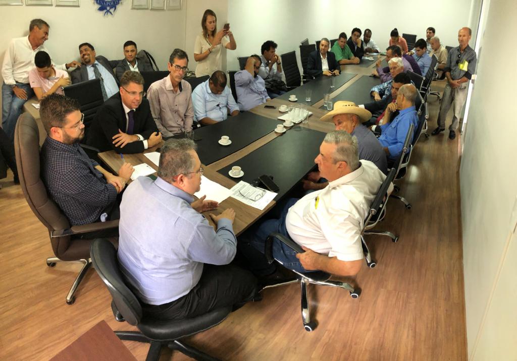 Deputado José Mário Schreiner se reúne com vereadores e se compromete a ajudar na solução de demandas