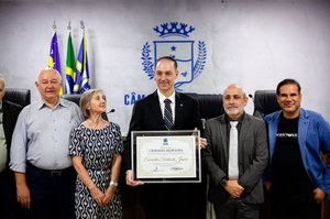 Diretor do Porto Seco, Everaldo Fiatkoski Junior, recebe título de cidadania anapolina