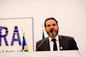 Domingos Paula cobra mais celeridade na troca de lâmpadas da iluminação pública de Anápolis