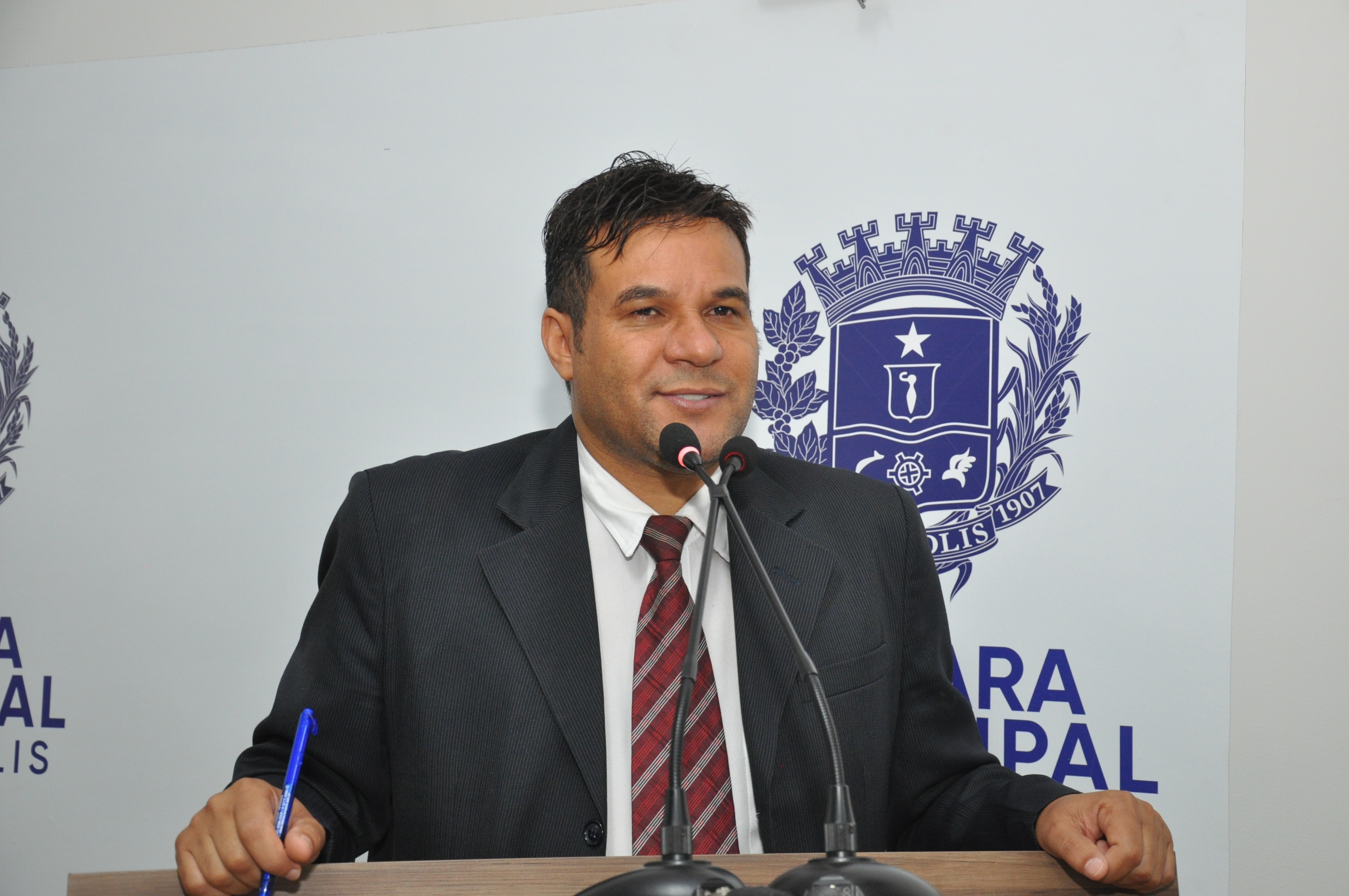 Domingos Paula elogia reforma realizada na Escola Municipal Luiz Carlos Bizinotto na Vila União