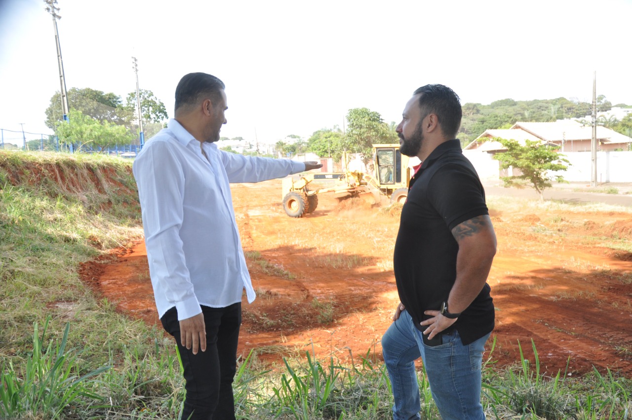 Domingos Paula inspeciona obras que trazem modernidade e funcionalidade ao Centro Esportivo Jardim Progresso