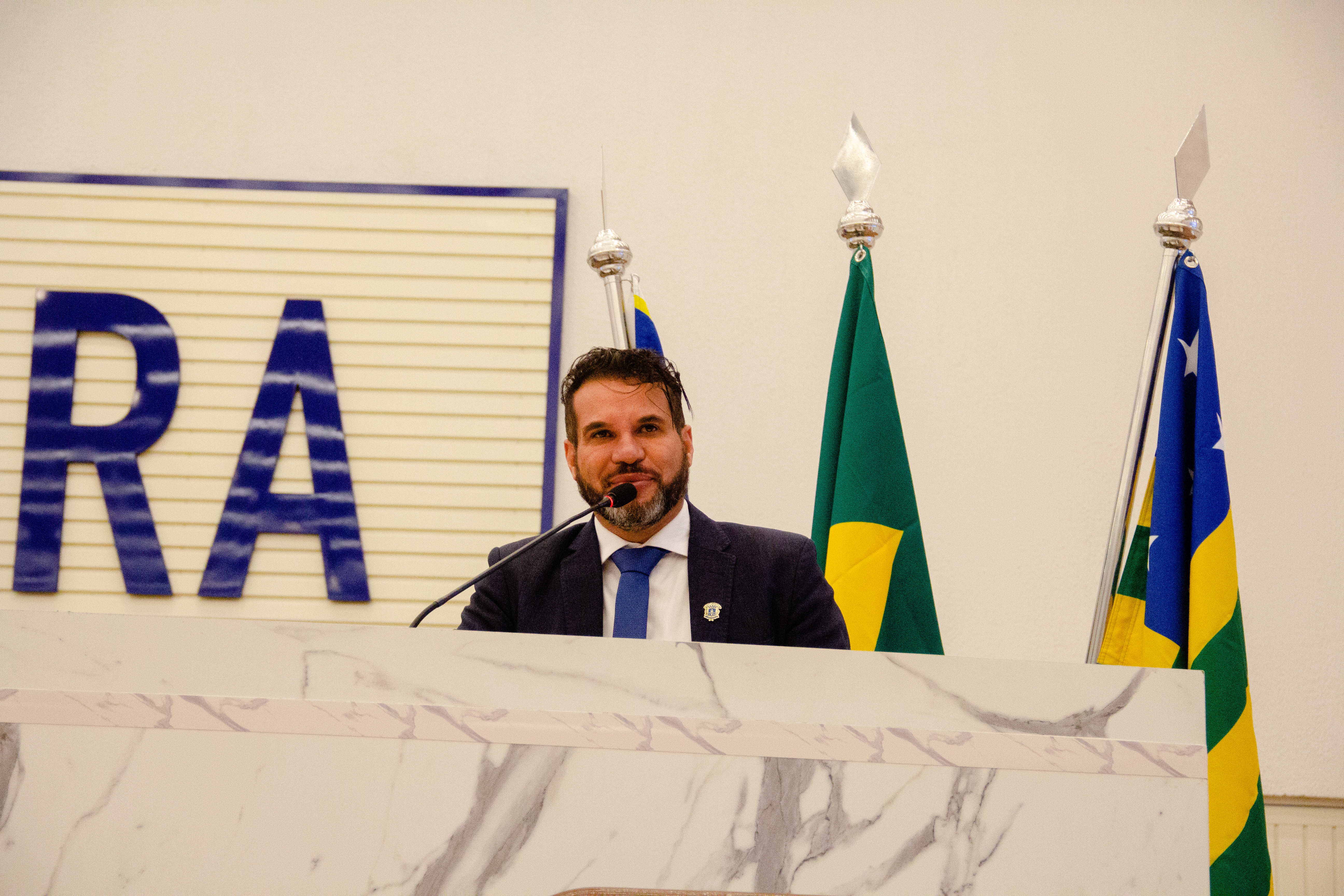 Domingos Paula pede funcionamento da UPA da Mulher e hospital do Leblon 