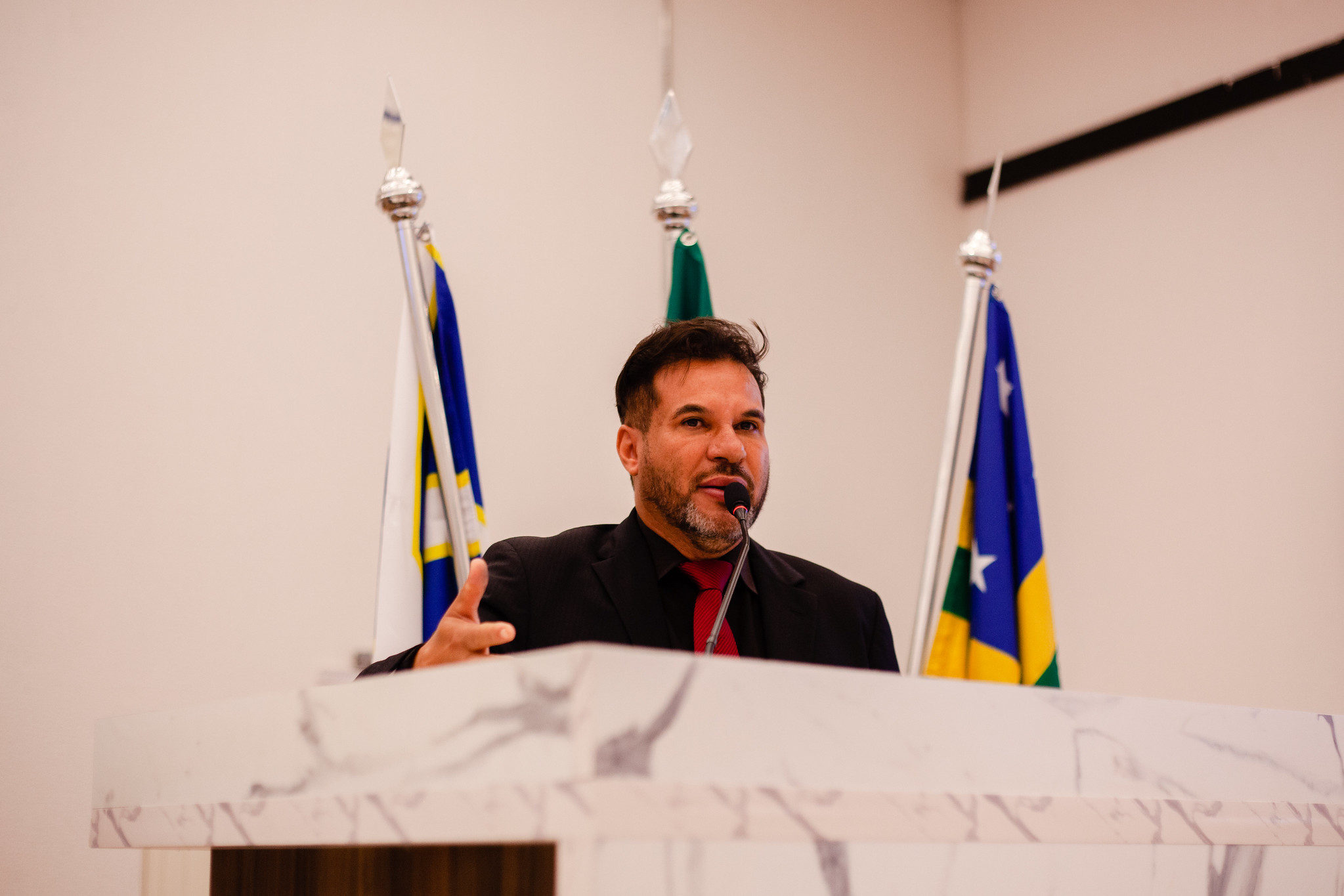 Domingos Paula pede solução sobre obra paliativa no Viaduto do Recanto do Sol que, segundo ele, agravou o tráfego