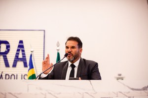 Domingos Paula volta a cobrar na tribuna abertura do Hospital Municipal Georges Hajjar, no bairro Leblon