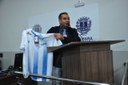 Domingos pede torcida para o Grêmio Anápolis durante jogo da final Campeonato do Goiano
