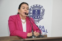 Dra. Trícia Barreto pede conserto de mamógrafo da rede municipal