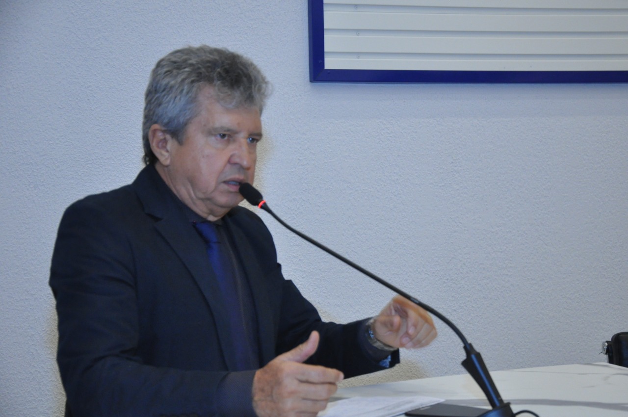Eli Rosa destaca importância da saúde pública de Anápolis para 49 municípios da região