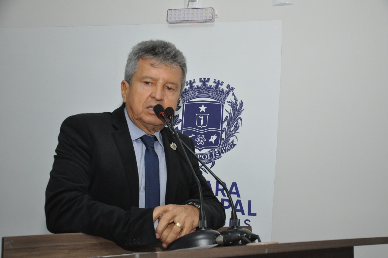 Eli Rosa fala sobre necessidade de melhorias no Cemitério São Miguel