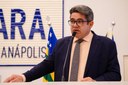 Elias do Nana cobra da Equatorial que religue lâmpadas da iluminação pública após troca de postes e fios