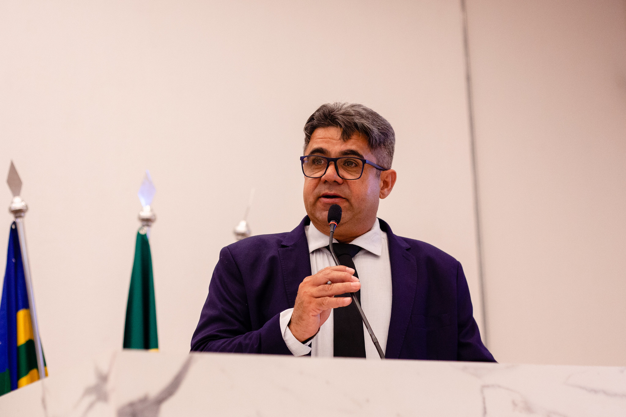 Elias do Nana propõe transporte coletivo gratuito temporário para mulheres vítimas de violência