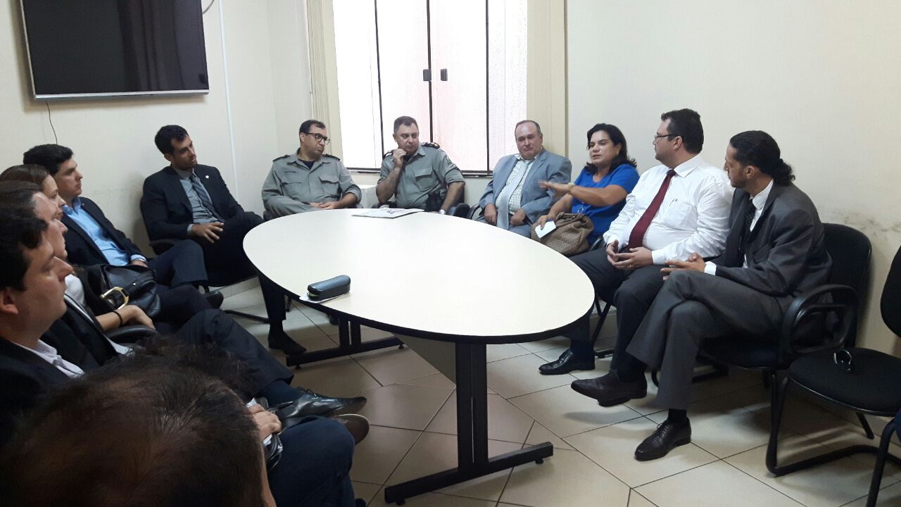 Em reunião no MP, Câmara exige que presos sejam removidos de Anápolis para Aparecida de Goiânia 