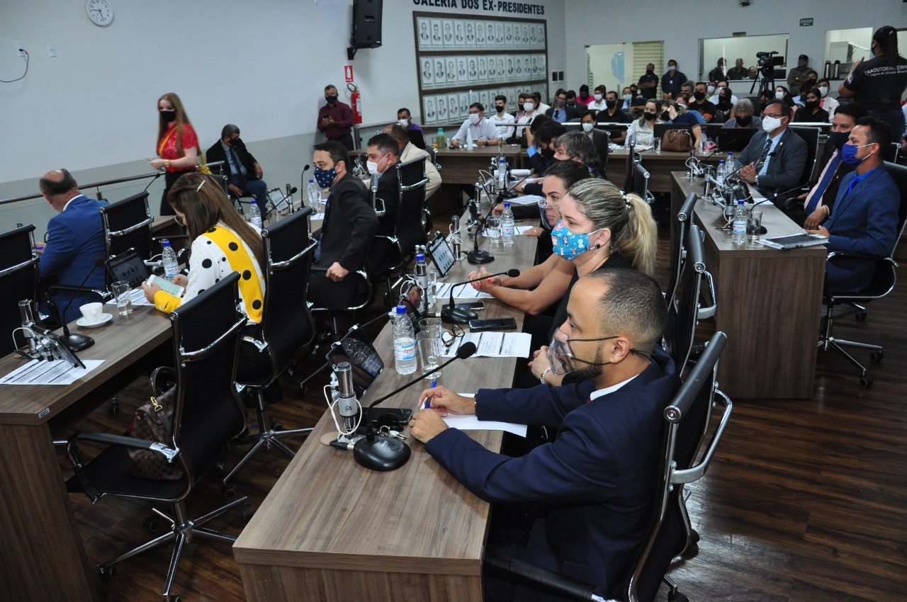 Em sessão extraordinária Câmara aprova lei que recria CMTT