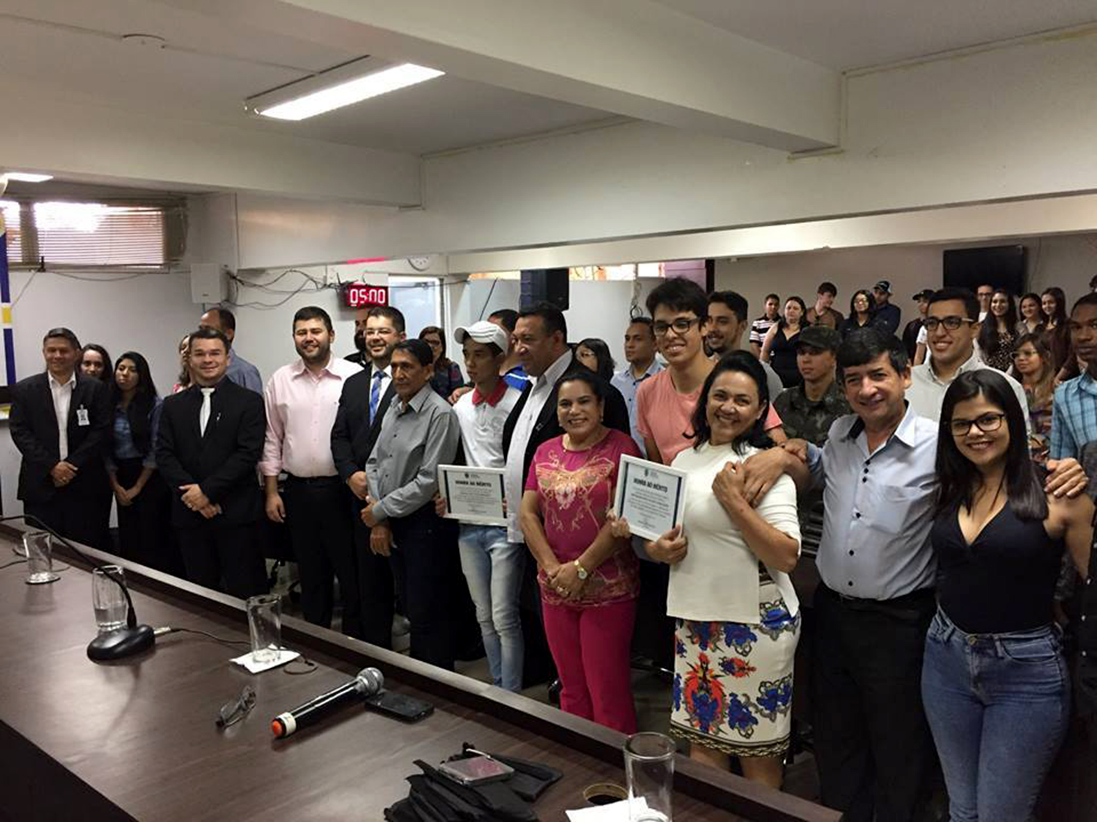 Estagiários da Câmara Municipal de Anápolis são homenageados 