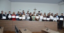 Estagiários e profissionais da educação são homenageados em sessão solene Estagiários e profissionais da educação são homenageados em sessão solene