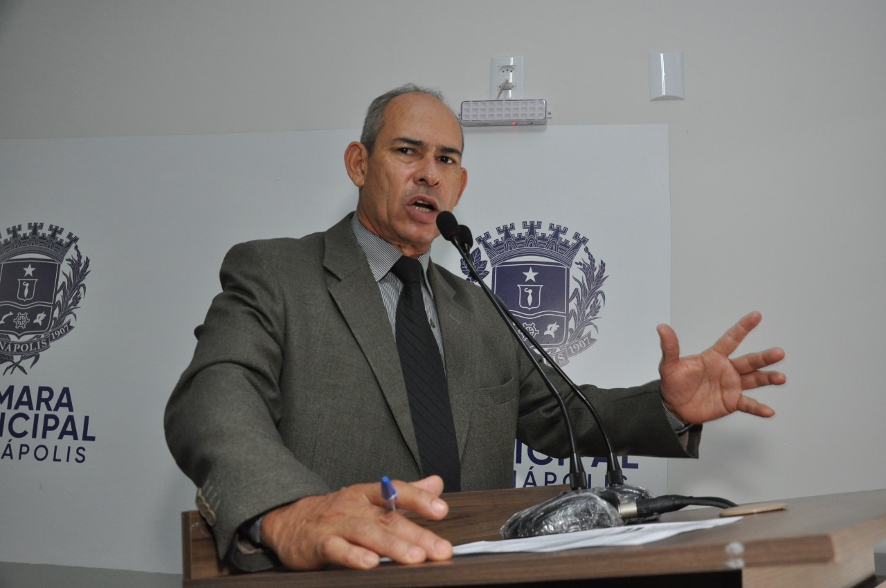 Feitosa chama a atenção para afastamento de médicos da rede pública por Covid-19