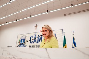 Flávia Morais destaca atuação em prol da saúde em participação na sessão da Câmara