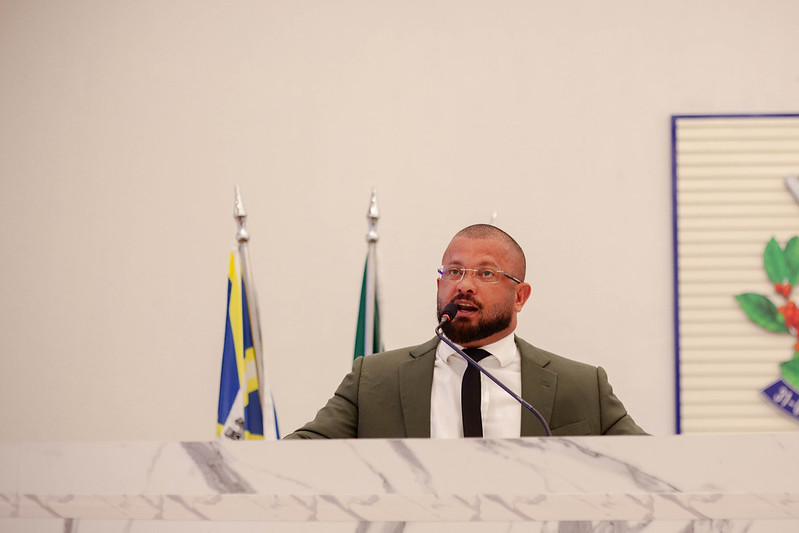 Fred Caixeta pede informações de pagamento ao Tático e anuncia nova emenda ao Regime de Adiantamento
