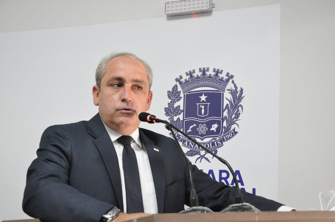 Frederico Godoy critica falhas no atendimento da Saneago à população de Anápolis