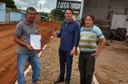 Fruto de seus pedidos, Jean Carlos acompanha início do asfaltamento de ruas na Vila Jaiara