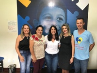 Professora Geli Sanches visita Clínica Escola do Autista em Itaboraí, Rio de Janeiro