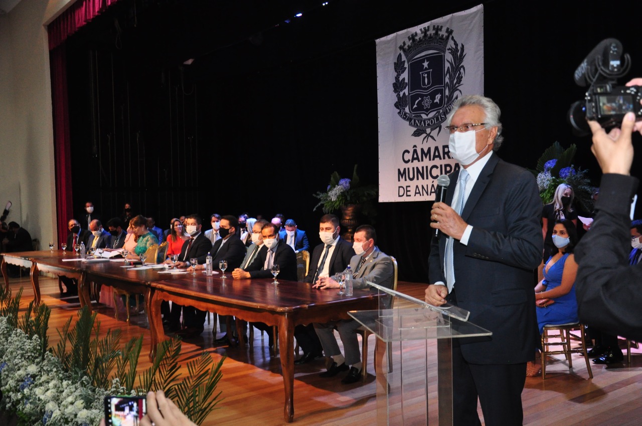 Governador Ronaldo Caiado elogia vereadores por atitudes de aglutinação e consenso