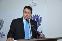 Hélio Araújo comemora permanência de alunos do ensino fundamental em colégio estadual