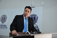 Hélio Araújo cria projeto de lei que coloca frentistas em grupo prioritário da vacina
