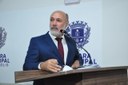 Jakson Charles critica falta de investimento no SUS situação que considera “estelionato eleitoral” Jakson Charles critica falta de investimento no SUS situação que considera “estelionato eleitoral”