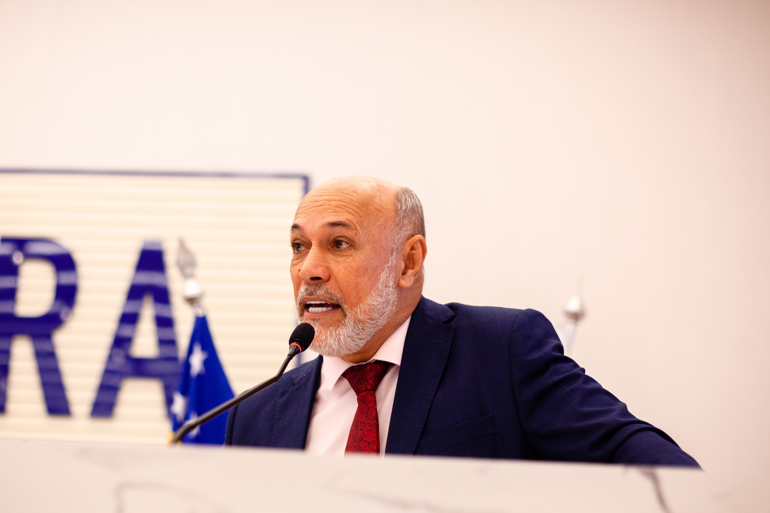 Jakson Charles destaca honra e zelo com relatoria da Lei Orçamentária Anual