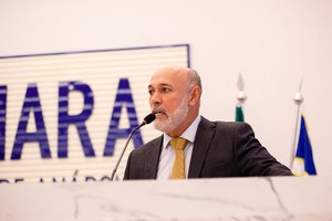 Jakson Charles reforça posição favorável a recadastramento de concessões em espaços públicos