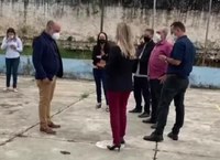 Jakson Charles visita Colégio Lions Anhanguera e anuncia início imediato das obras de reforma