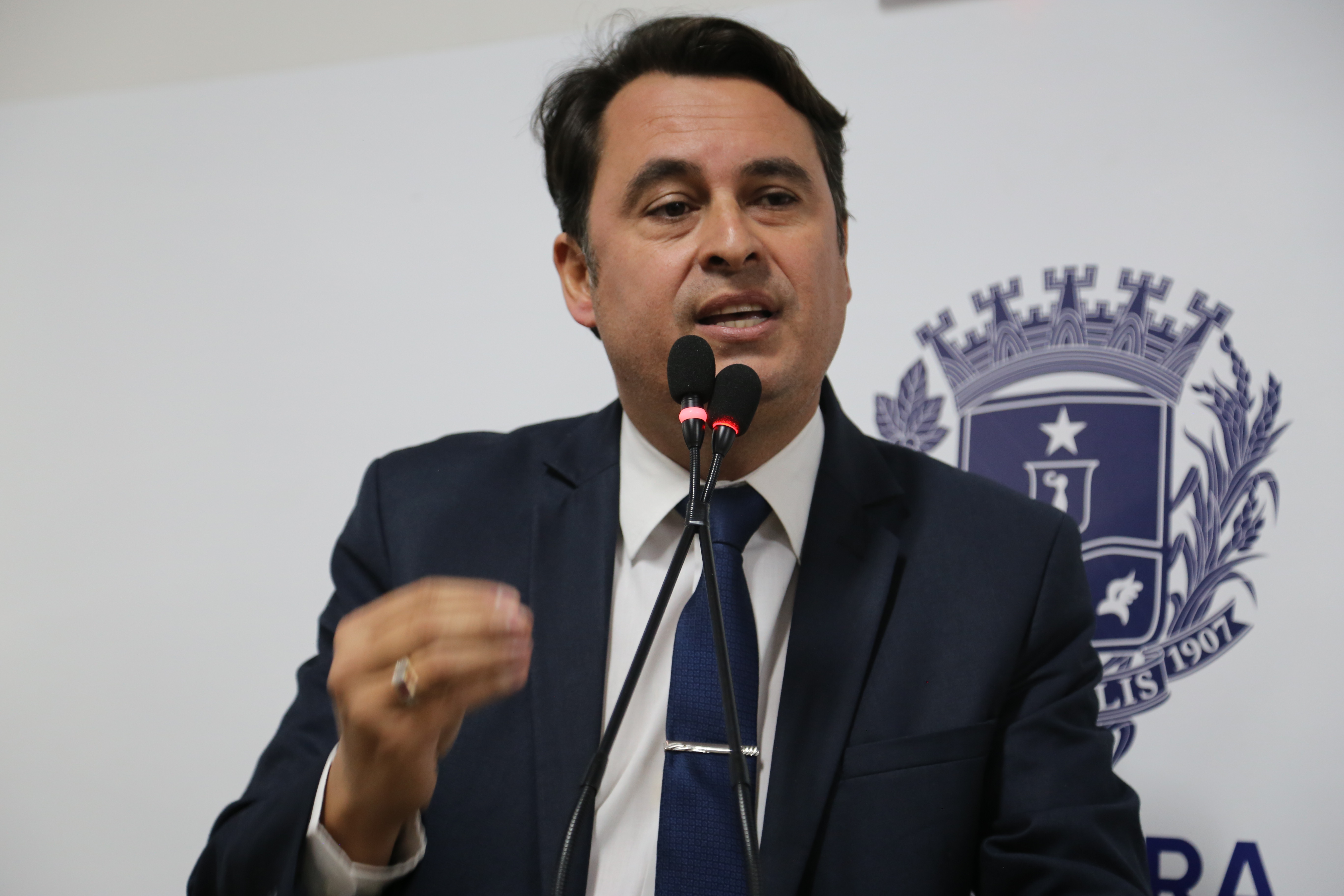 Jean Carlos apela para que Caiado priorize o pagamento de salários dos servidores públicos