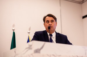 Jean Carlos confirma recursos de R$ 2 milhões de emendas do senador Wilder Morais, para reforma de dois feirões, destinados a seu pedido