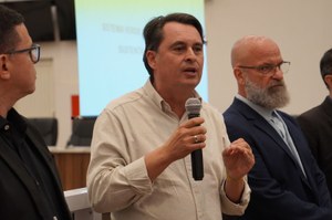 Jean Carlos destaca importância da Frente Parlamentar de Defesa Civil e Drenagem Urbana em audiência pública