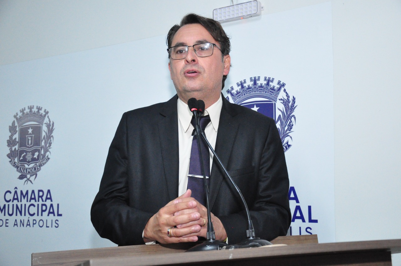 Jean Carlos destaca reajuste de 18% aos servidores municipais