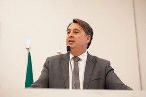 Jean Carlos destaca reforço no quadro de médicos da UPA Pediátrica após aumento da demanda